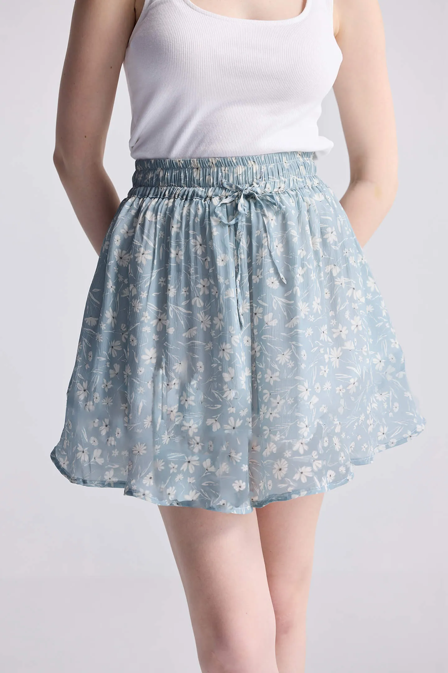 Drawstring Short Skirt in Light Blue Florals