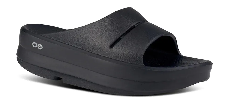 OOFOS - OOmega OOahh Sandal (Black) - Women's