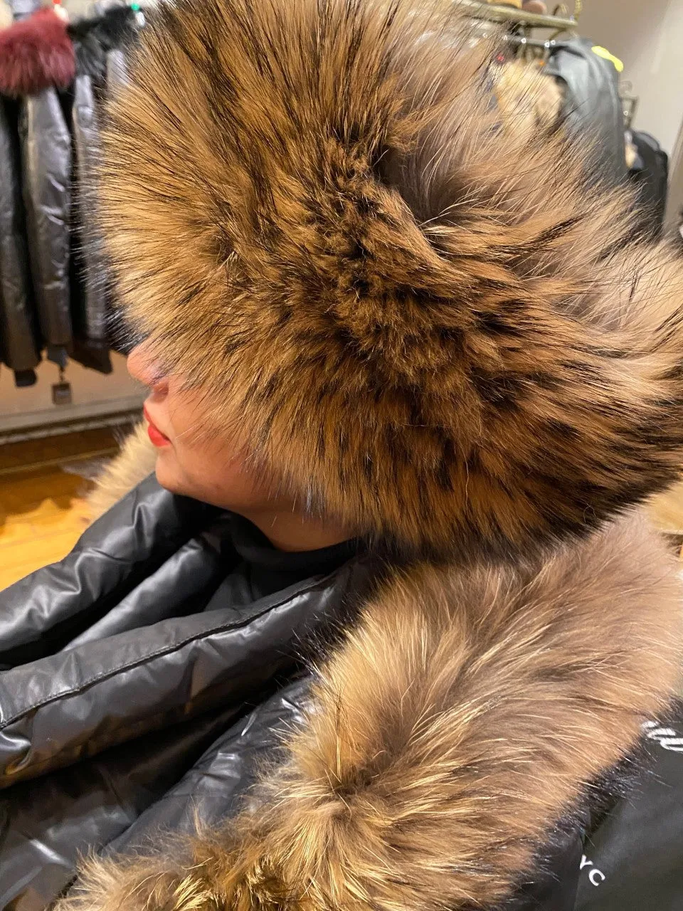 The Fox Fur Headband: Opulent Warmth, Timeless Elegance