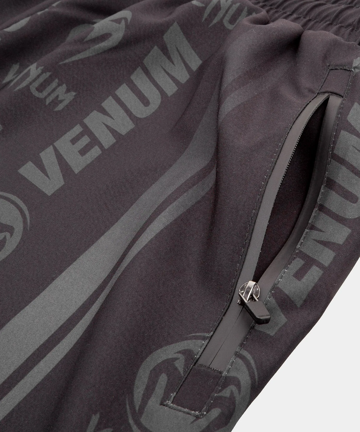 Venum Logos Training Shorts - Black/Black