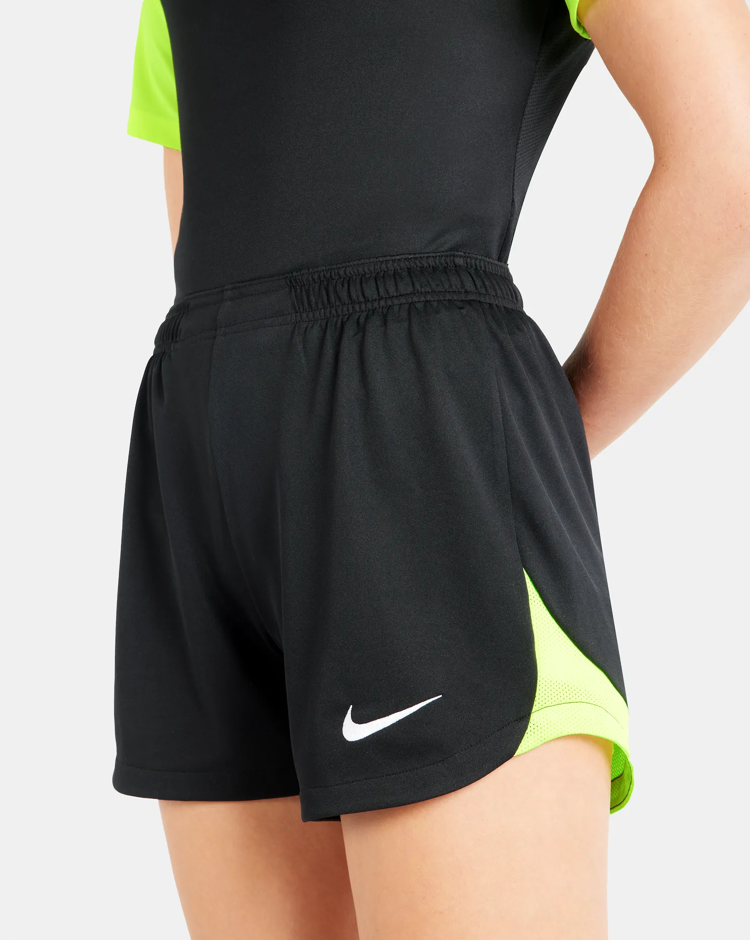 Women's Academy Pro Short 22