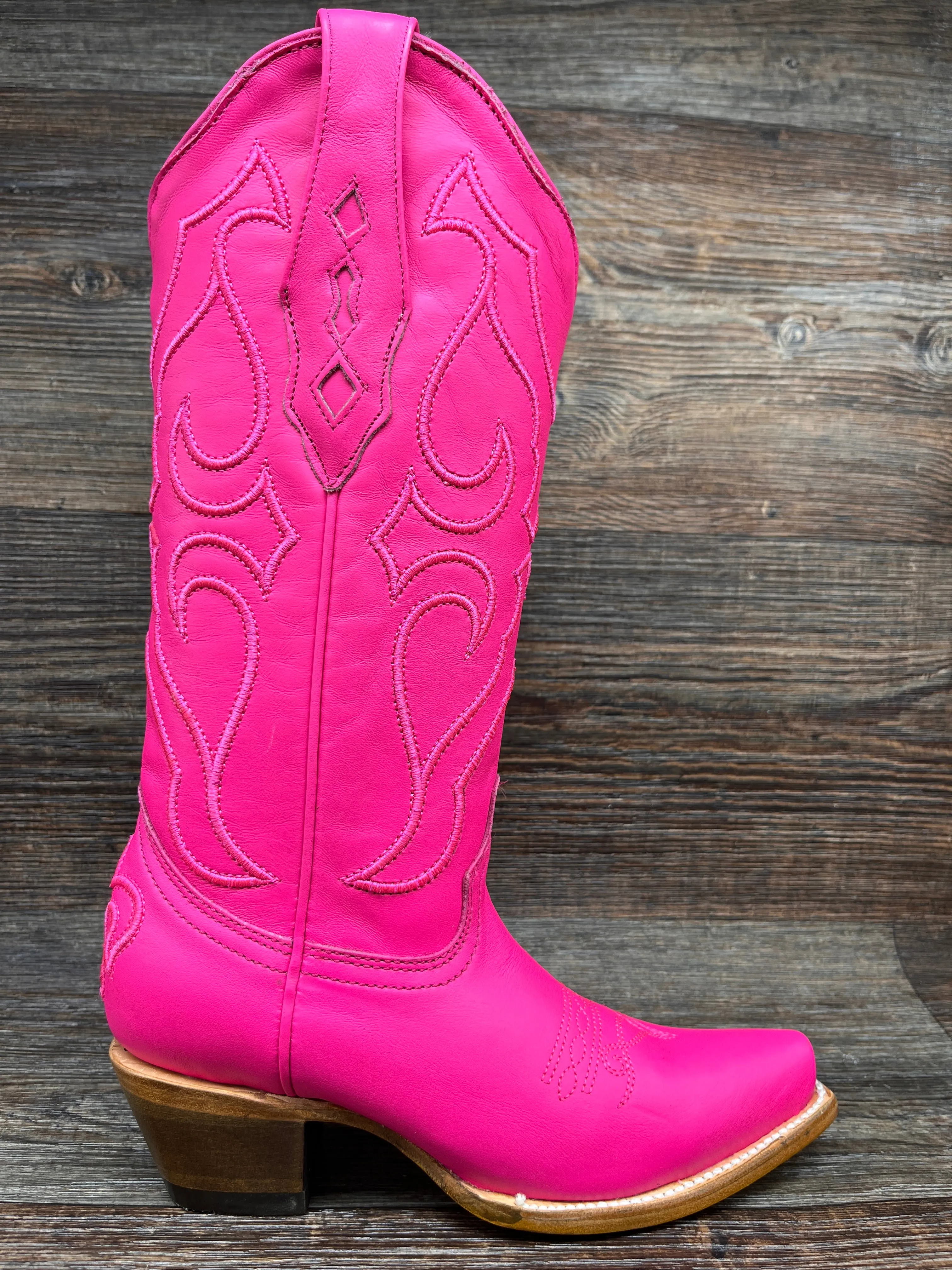 Z5138 Women's Hot Pink Embroidered Snip Toe Western Boot by Corral